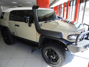 รถยนต์โตโยต้า FJ Cruiser มือสอง เครื่องยนต์ 4.0L เกียร์ออโต้ ใช้เชื้อเพลิงเบนซิน รถ SUV พวงมาลัยซ้าย สภาพดี เบาะหนัง  สำหรับขับขี่ออฟโรด ขาย - Product Image 6
