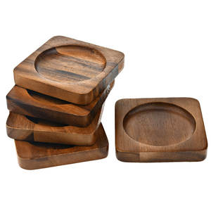 Posavasos de madera de alta calidad Forma cuadrada Interior Redondo Acabado natural Durable y respetuoso con el medio ambiente para artículos de cocina para el hogar y el hotel - Product Image 1