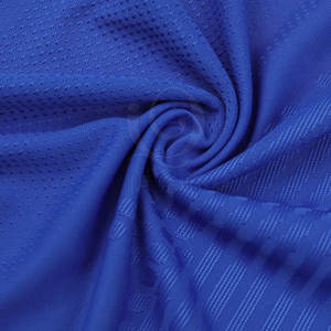 Kit de football léger à mèche rapide avec design sportif Uniforme de football sur mesure avec tissu à séchage rapide - Product Image 6