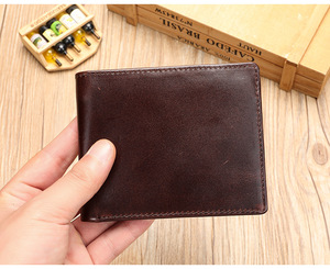 Cartera plegable de cuero genuino marrón para hombre con estilo con forro de poliéster, tarjetero de bolsillo frontal para viajes - Product Image 3