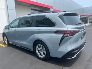 Usado 2023 para Toyota Sien Na XSE 7-Passenger FWD Utilizado cuidadosamente listo para ser enviado a todo el mundo - Product Image 2