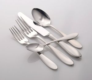 Juego de Cubiertos de Acero Inoxidable al por Mayor con Mango Dorado, Incluye Tenedores, Cucharas y Cuchillos de la India - Product Image 1