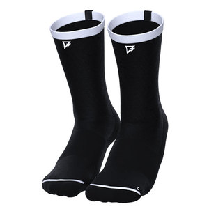 Chaussettes de cyclisme à compression professionnelles Chaussettes de sport légères et respirantes pour hommes et femmes Courir et s'entraîner - Product Image 1