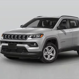 Jeep Compass Latitude 2023 légèrement usagée, en excellent état - Product Image 1