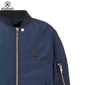 Veste bomber à capuche avec poche zippée, logo personnalisable de haute qualité, pour homme, streetwear tendance, imperméable, coupe-vent réversible - Product Image 4