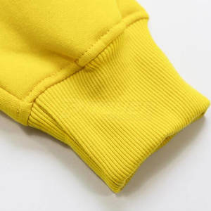 เสื้อฮู้ดดี้ผู้ชายสำหรับใส่ทุกวัน ออกแบบมาเพื่อความสบาย มาพร้อมด้วยทรงทันสมัย เนื้อผ้านุ่ม และใช้งานได้ยาวนาน - Product Image 3