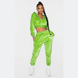 ชุดวอร์มกำมะหยี่แบบกำหนดเองสำหรับผู้หญิง ชุด 2 ชิ้น เสื้อแจ็คเก็ตซิปมีกระเป๋า ชุดวอร์มสำหรับผู้ชาย - Product Image 4