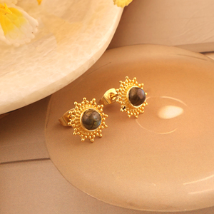 Boucles d'oreilles en labradorite de feu bleu naturel plaqué or Boucles d'oreilles rondes élégantes en perles pour femmes - Product Image 4