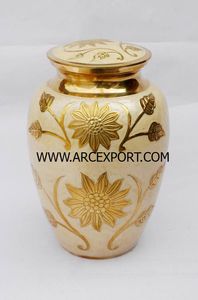 Urnas de cremación de latón de Metal de color dorado elegante de diseñador atractivo en forma de corazón, urnas funerarias de Metal de gran tamaño más vendidas a la venta - Product Image 4
