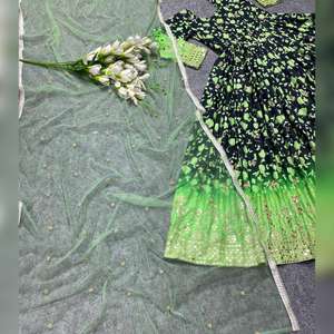 Nouveau Designer Style indien robe de soirée lourde broderie séquence travail entièrement cousu bas et Dupatta en soie - Product Image 5