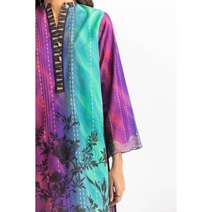 Traje Casual de 3 Piezas para Mujer, Estampado Khaddar, con Accesorios Multiestilo - Product Image 3