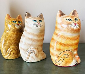 Rumikrafts fait à la main en papier mâché chat solide pour les amoureux des chats, décoration intérieure - Product Image 1