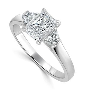 2กะรัตสดใสตัดสามหิน Moissanite แหวนในทองคำขาว - Product Image 1