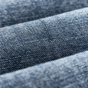 Camisa vaquera para hombre hecha con tela de algodón duradera diseñada para una comodidad informal y un estilo diario clásico - Product Image 5