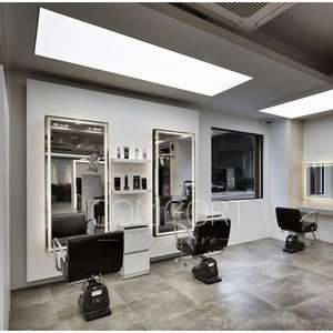 Miroir de salon moderne à LED de luxe avec miroirs de barbier Fauteuils à shampoing en métal pour stylistes - Product Image 1