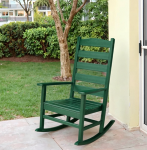 Fauteuil à bascule d'extérieur en bois vert, design traditionnel avec dossier solide et durable pour usage en jardin - Product Image 3