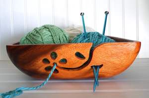 Modern design wooden yarn <b>bowl</b> flower cutting hole easy <b>knitting</b> wooden accessory hot selling portable tabletop yarn holder - Product Image 6