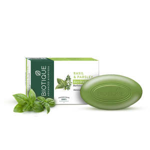 Savon solide hydratant naturel revitalisant Biotique Basilic & Persil 3x75g pour tous types de peau - Product Image 5