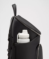 Sac à langer tendance noir avec matelas à langer et petite pochette, sac à dos de voyage 17L pour les affaires et les activités de plein air