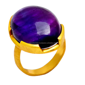 Anillo de Plata de Ley 925 Chapado en Oro con Gema de Amatista Ovalada Cabujón y Engaste de Bisel, Moderno y Elegante para Bodas y Fiestas - Product Image 4