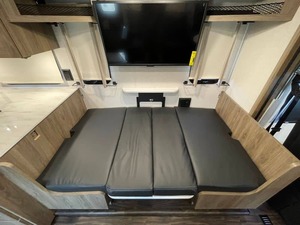 Nouveau Winnebago Sunstar 33K 2025 prêt à la vente - Product Image 2