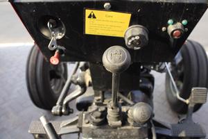 Tractor de ruedas Massey Ferguson 290 4.0D 2WD 80HP para motor de alta productividad con engranaje y componentes centrales - Product Image 2