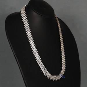 Magnifique 14 Kt Or Blanc Lab Grown Round Brilliant Cut VVs Clarity White Color Diamond Iced Out Hip Hop Cuban Chain - Product Image 2