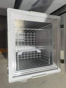 Congelador Solar Horizontal de Una Puerta, Portátil, para Mantener la Frescura, con Carga Solar, Venta al Por Mayor - Product Image 4