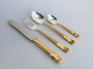 Personnalisation de l'ensemble de couverts à poignée en métal doré de qualité supérieure disponible - Product Image 2