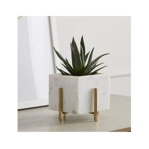 Accessoires de décoration intérieure en marbre avec des designs modernes et traditionnels pour créer une ambiance intérieure luxueuse et sophistiquée - Product Image 1