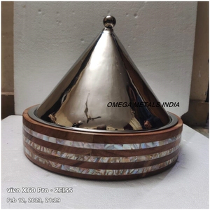 Casserole ronde en métal fabriquée à la main en finition dorée et argentée avec couvercle design en acier inoxydable chauffe-plats marmite - Product Image 5