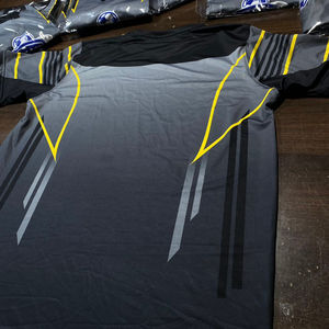 Camiseta de Compresión Personalizada con Estampado Digital para Hombre, Ropa Deportiva para MMA y Entrenamiento en Gimnasio, Spandex/Poliéster Ajustado - Product Image 3