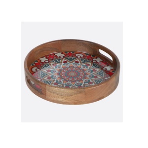 Plateau en bois naturel parfait pour accueillir des fêtes servant du pain au fromage et des fruits et une présentation de cuisine élégante - Product Image 6