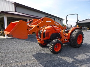 Kubota L4701 HST 47HP 4WD Hydrostatic Compact Tractor <b>for</b> Farming, Landscaping & Loader Work - Product Image 4