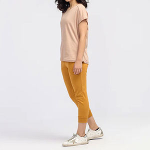 Camiseta de Algodón para Mujer, Estilo Urbano, Informal, Corte Regular, Color Sólido, Otoño Invierno, Suave, Transpirable, Uso Diario, OEM ODM - Product Image 6