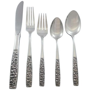 Ensemble de couverts chinois élégant en acier inoxydable magnifique plaqué argent avec motif de fleurs couverts à la mode - Product Image 1