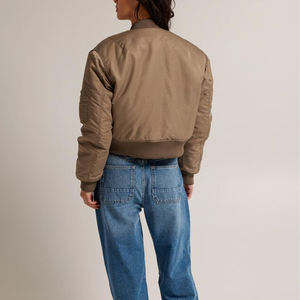 Vestes d'hiver en cuir pour femmes Vestes Letterman de style High Street avec logo personnalisé Respirant et brodé - Product Image 3