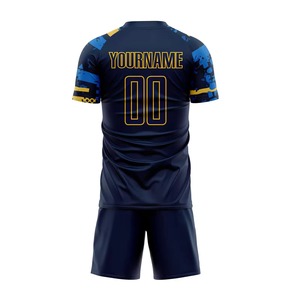 Ensemble complet d'uniformes de football personnalisés, design tendance, haute qualité, 100% polyester, séchage rapide, pour clubs, hommes, vêtements de football, logo personnalisé, 2024 - Product Image 2