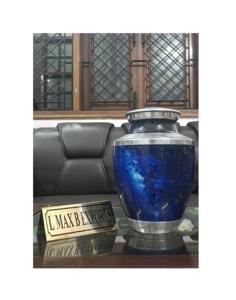 Urnes de crémation pour adultes faites à la main Urnes funéraires commémoratives en laiton de style unique Urnes de crémation en métal de style unique - Product Image 5