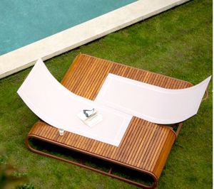 Tumbona de Madera Moderna de Alta Gama para Exteriores, con Impresión de Marca Personalizada, Plegable, para Patio, Terraza o Jardín - Product Image 2
