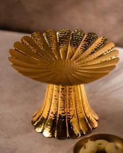 Elegante cuenco de metal para chocolate con diseño elegante, ideal para fiestas, regalos corporativos, decoración de bodas y uso de catering - Product Image 3