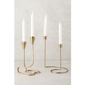 Support conique en métal orné avec sculpture complexe parfait pour les maisons traditionnelles et les décorations à thème antique - Product Image 4