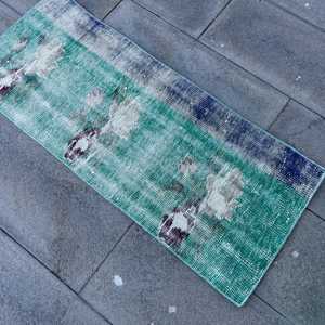 Alfombra de 1.6x3.9 pies, Alfombra Turca Vintage, Alfombra Marroquí de Lana Azul Verde - Product Image 4