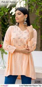 Vente en gros de motifs de broderie extraordinaires sur des hauts courts occidentaux fantaisie en rayonne lourde pour vêtements indiens et pakistanais - Product Image 2