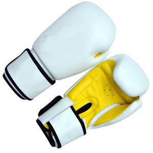 Gants de boxe en cuir véritable fabriqués au Pakistan, logo personnalisé, gants de boxe à prix raisonnable, service OEM/ODM, gants sur mesure - Product Image 2