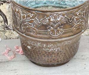 Pots et jardinières en métal martelé sur mesure, pots et jardinières de jardin, vente en gros de jardinières et de pots de jardin en métal, grande jardinière d'extérieur dorée - Product Image 1