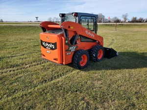 2025 Kubota SSV65 Skid Steer Loader - 65 HP Chargeur compact à levage vertical pour la construction et l'agriculture - Product Image 4