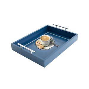 Plateau de service rectangulaire bleu moderne avec poignées argentées élégantes, idéal pour servir des boissons et des collations avec style - Product Image 1