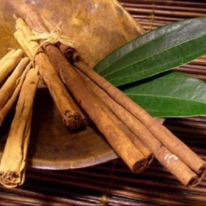 Bâtons de cannelle de Cassia biologique naturelle de qualité supérieure, séchés et bruts, riches en antioxydants, à usage traditionnel, fournisseur certifié - Product Image 1