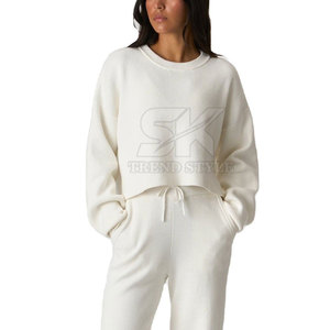 Sudaderas de moda para mujer, ajustadas, cortas, lisas, cómodas y tipo pullover. - Product Image 2